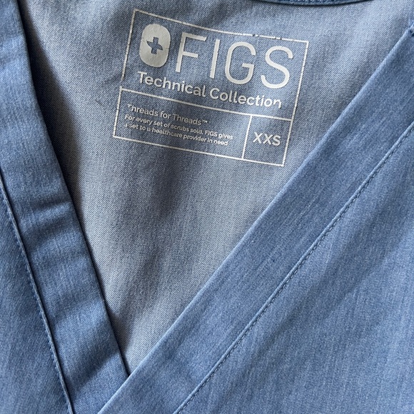 Figs Scrub Set - Picture 2 of 5